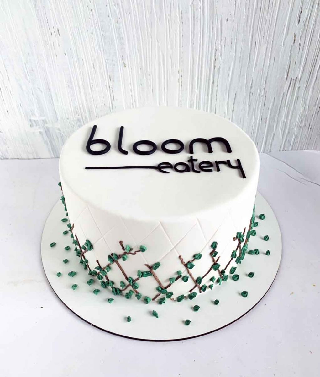 Торт Bloom Eatery