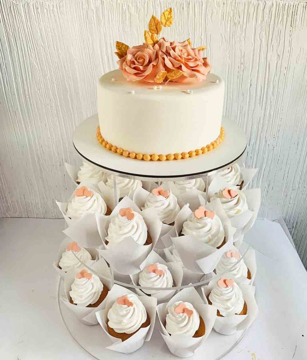Торт Персиковые розы
